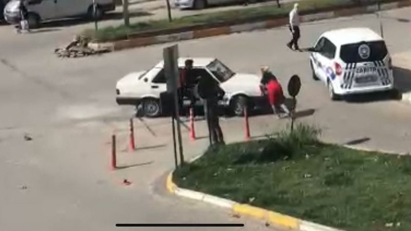 Zonguldak'ta tartıştığı kadının üzerine otomobilini sürdü