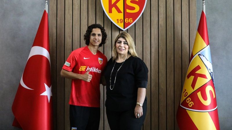 Emre Demir: Transferimi imza atacağım gün öğrendim