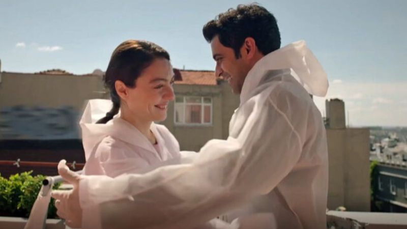 Gözleri yaşartan sahne! Gülben, Esat'a evlilik teklifi etti