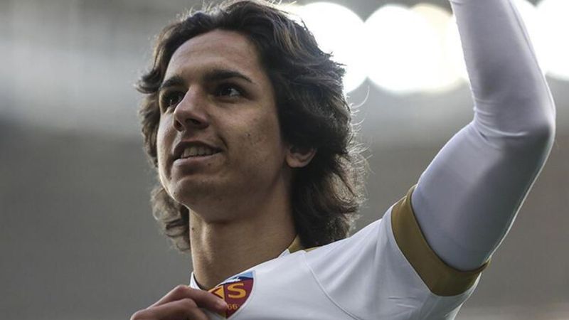 Emre Demir, İtalya'da manşetlerde