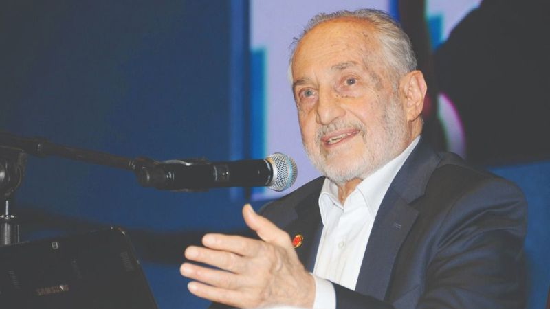 Oğuzhan Asiltürk hayatını kaybetti