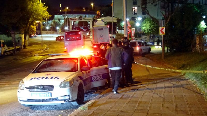 Avcılar'da alacak tartışmasında bir kişiyi silahla vurdular