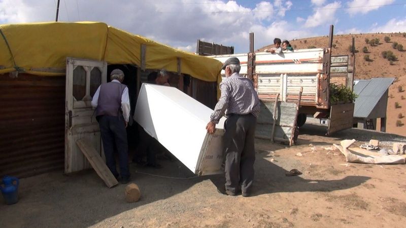 Muş'ta 28 yıl sonra köylerine döndüler