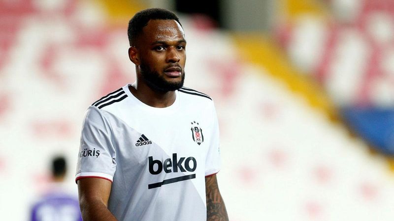 Cyle Larin'in sözleşme uzatma istekleri