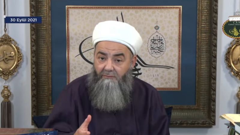 Cübbeli Ahmet'ten deprem sorusuna yanıt: Ben ne bileyim