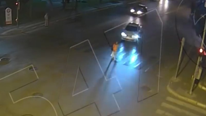 Araç sürücüleri, yayaları ve geçiş üstünlüğünü önemsememeye devam ediyor