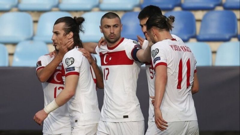 Burak Yılmaz: Sahada ağabeylik statüsüne inanmıyorum