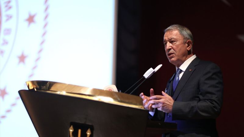 Hulusi Akar: 5 terörist, silahlarıyla birlikte ölü ele geçirildi