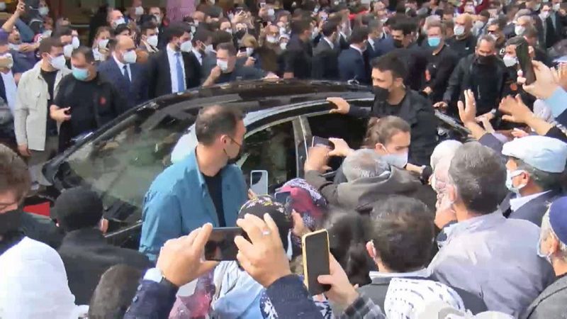 Eyüpsultan’da Cumhurbaşkanı Erdoğan’a vatandaşların yoğun ilgisi