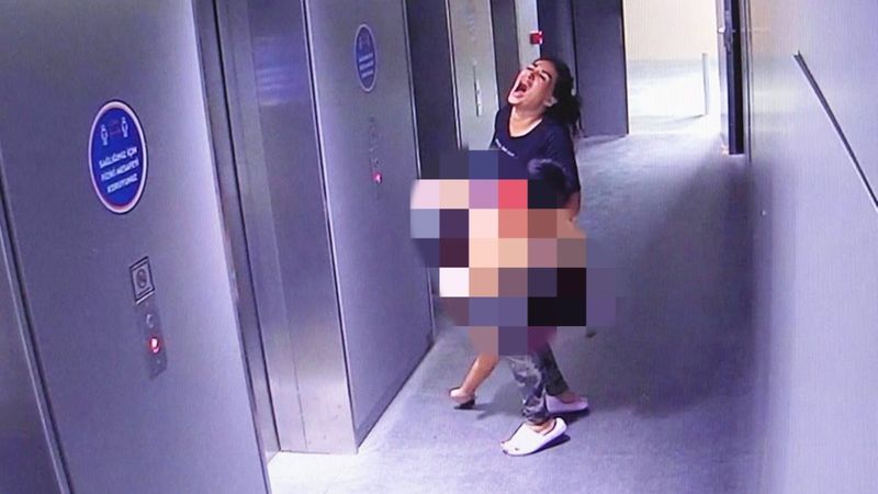 İzmir’de, halanın yeğenini ezdiği kaza anlarının görüntüsü ortaya çıktı