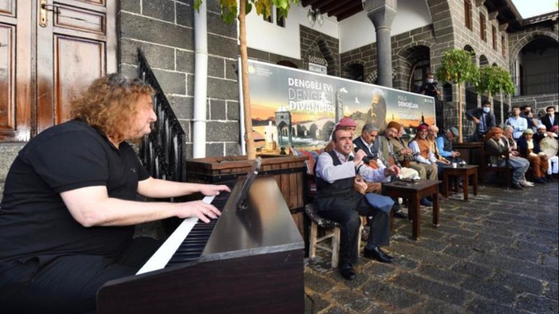 Diyarbakır’da piyano eşliğinde uzun hava denemesi