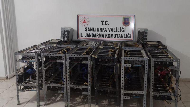 Şanlıurfa'da, yasa dışı kripto para üretme makinesine el konuldu