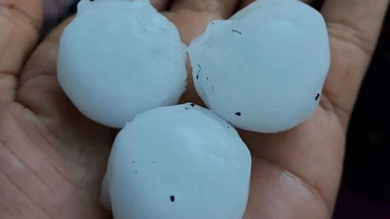 Libya'da ceviz büyüklüğünde dolu