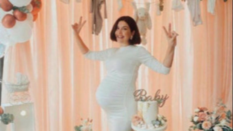 Bergüzar Korel baby shower partisi düzenledi
