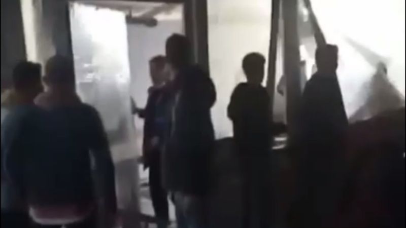 Esenyurt’ta laf atma kavgası: Sopalar ve kalaslarla saldırdılar