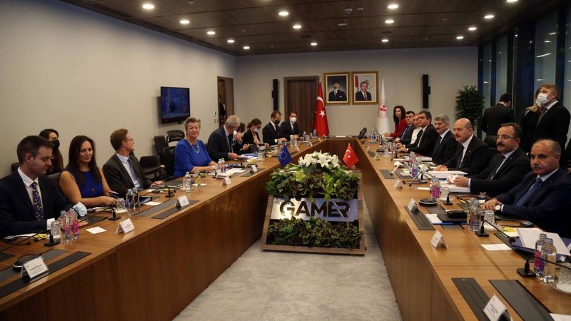 Türkiye ile AB arasında göçmen kaçakçılığıyla mücadelede iş birliği artırılacak