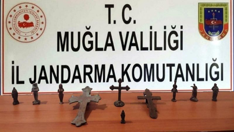 Muğla'da tarihi eserleri jandarmaya satmaya çalıştı