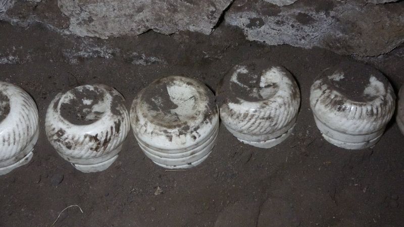 Muş’ta yiyeceklerini buzdolabında değil, toprağın altında muhafaza ediyorlar