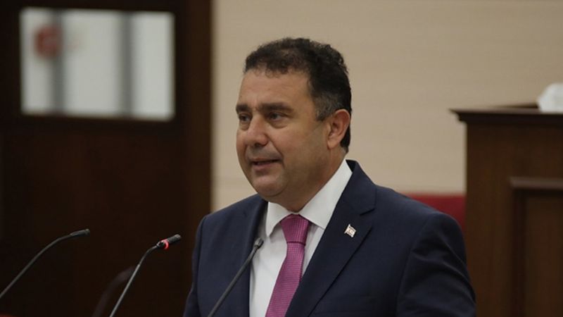 KKTC'de koalisyon hükümeti istifasını sundu