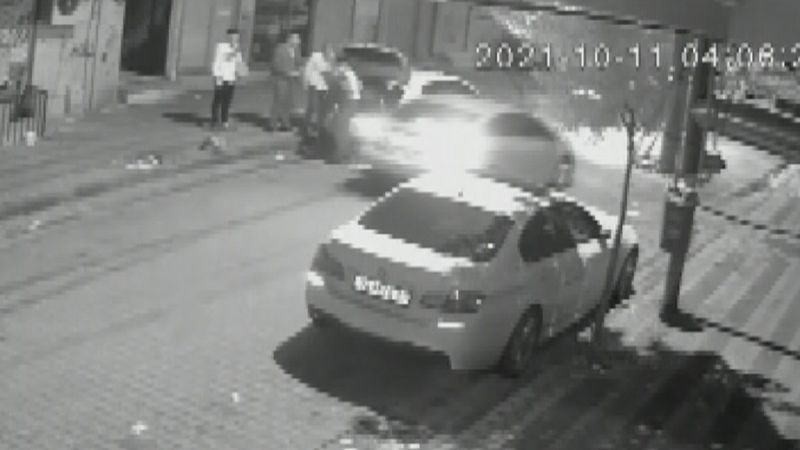 Sultangazi'de 4 kişinin silahlı saldırıya uğrama anları kamerada