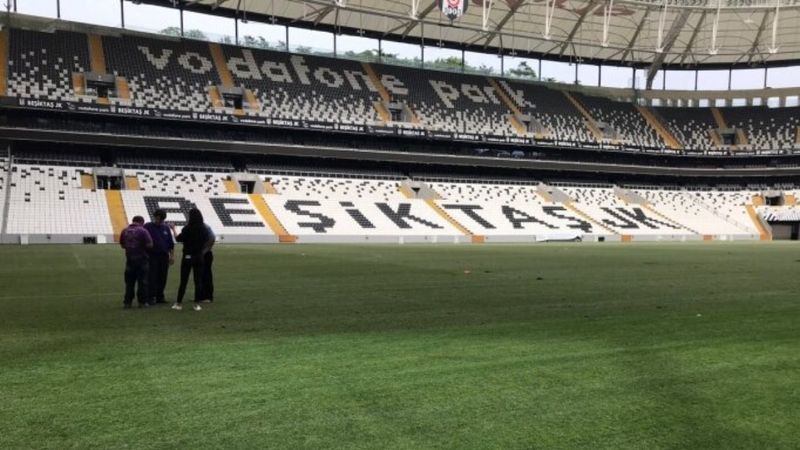 Vodafone Park'ta zemin çalışması