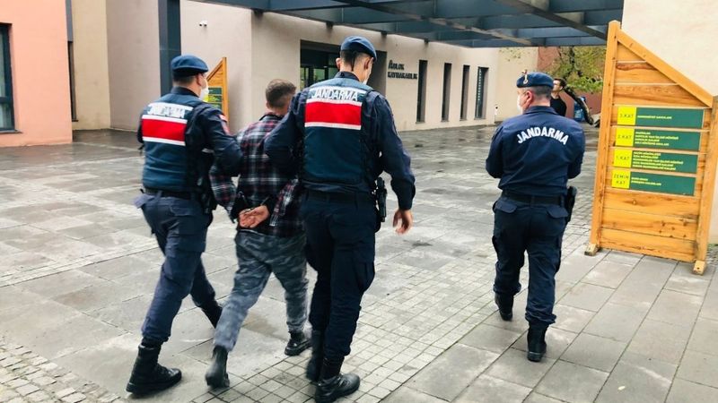 Çanakkale'deki firari, 10'uncu hırsızlığını yapamadan yakalandı