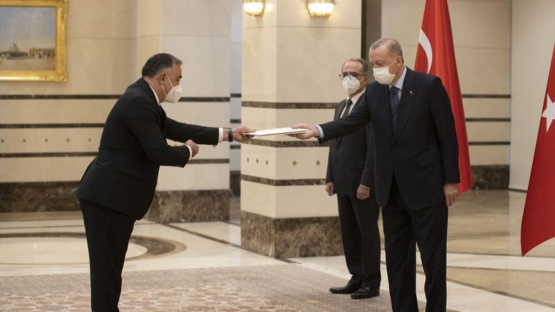Azerbaycan'ın Ankara Büyükelçisi Mammadov, Erdoğan'a güven mektubu sundu