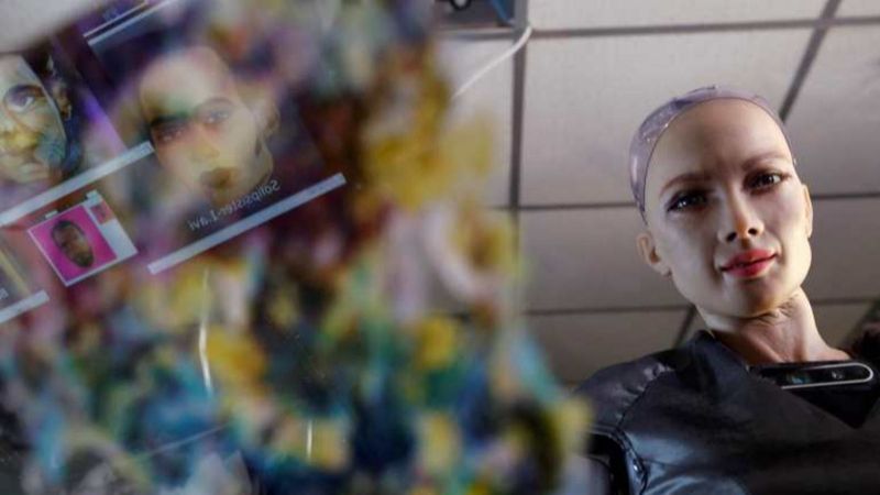 İnsansı robot Sophia'nın annelik hayalleri var