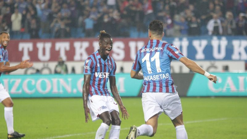 Trabzonspor, Fenerbahçe'yi 3 golle geçti