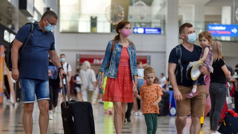 Antalya'ya gelen turist sayısı 8 milyonu aştı