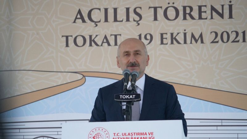 Adil Karaismailoğlu: Lojistik gücümüz, ülkemizi ekonomik açıdan parlak geleceğe hazırlıyor