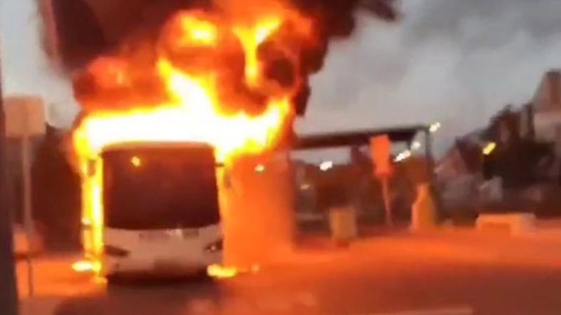 Kırklareli'de 30 işçinin olduğu otobüs alev aldı