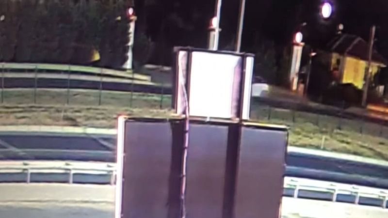 Antalya'da karşıya geçmek isteyen adama otomobil çarptı: Kurtarılamadı