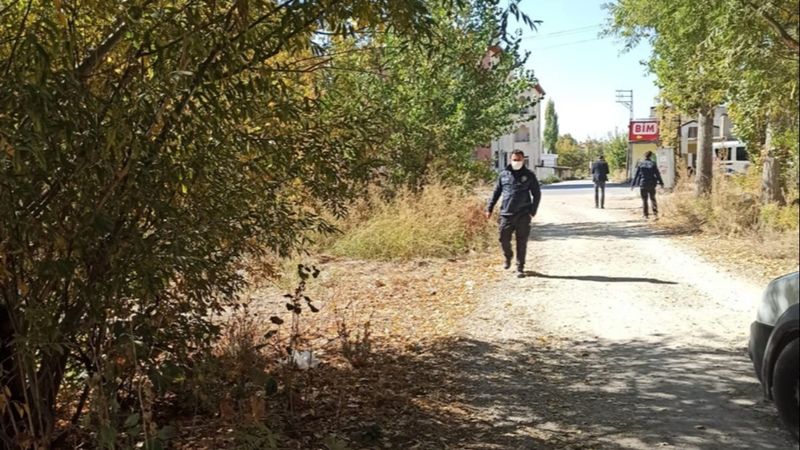 Kahramanmaraş'ta ağaç altında bebek bulundu