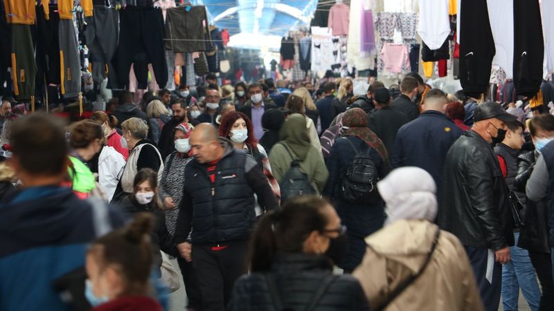 Bulgarlar, Edirne'deki 'sosyete pazarı'na akın etti