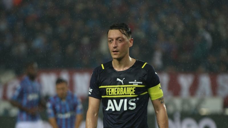 Mesut Özil: Kimseyi hedef almadım