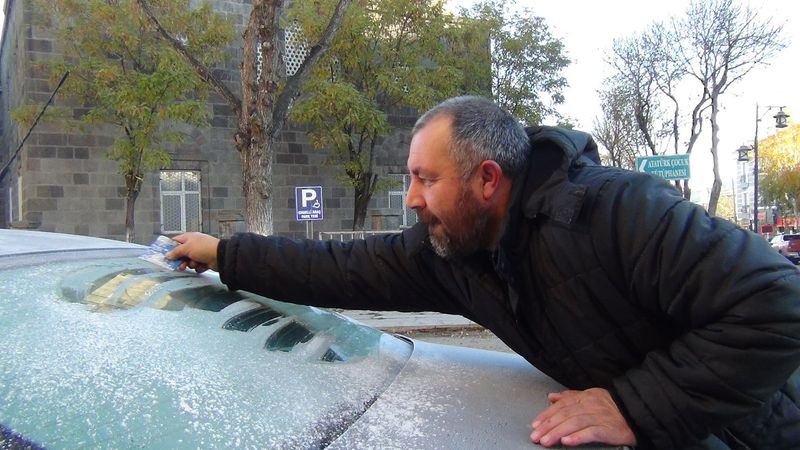 Kars'ta termometreler eksi 10'u gördü