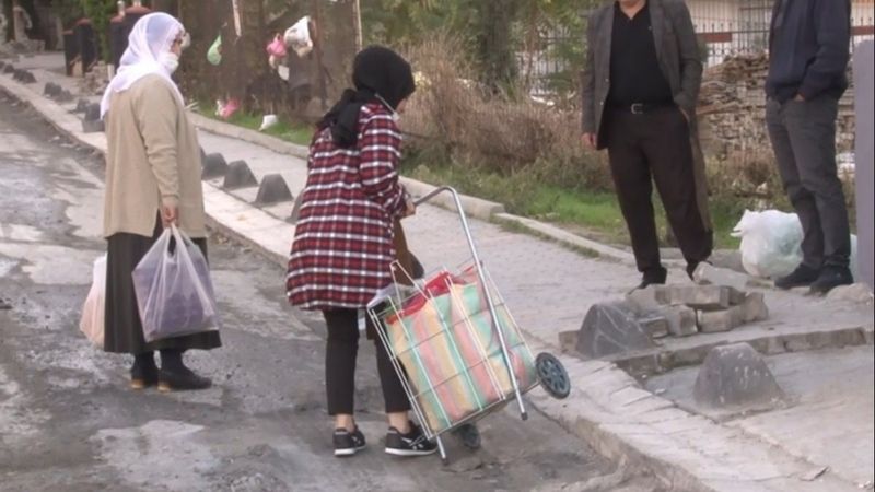 Küçükçekmece’de bitmeyen İSKİ çalışması isyan ettirdi