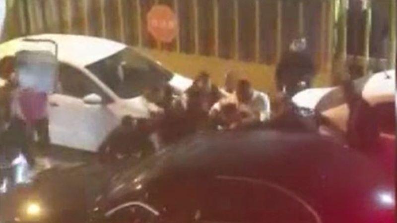 Fatih’te yol verme kavgasında sürücüyü öldüresiye dövdüler