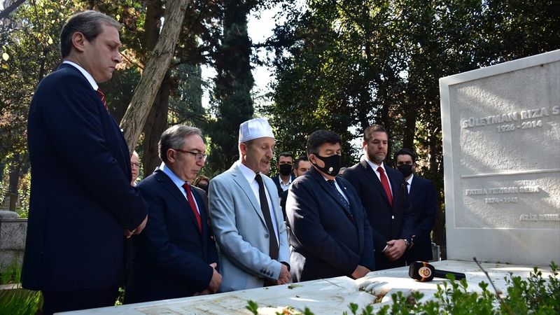 Galatasaray kurucusu Ali Sami Yen, mezarı başında anıldı