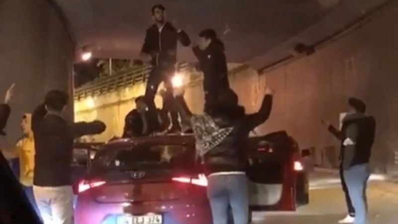 İstanbul'da 2 farklı noktada tüneli kapatarak asker eğlencesi yaptılar