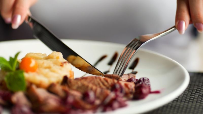 Adab-ı Muaşeret 101: Çatal bıçak duruşları ve anlamları