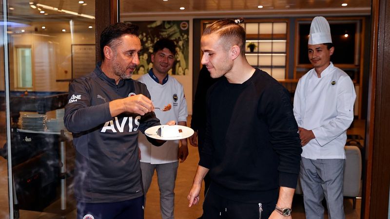 Dimitris Pelkas’ın doğum günü kutlandı