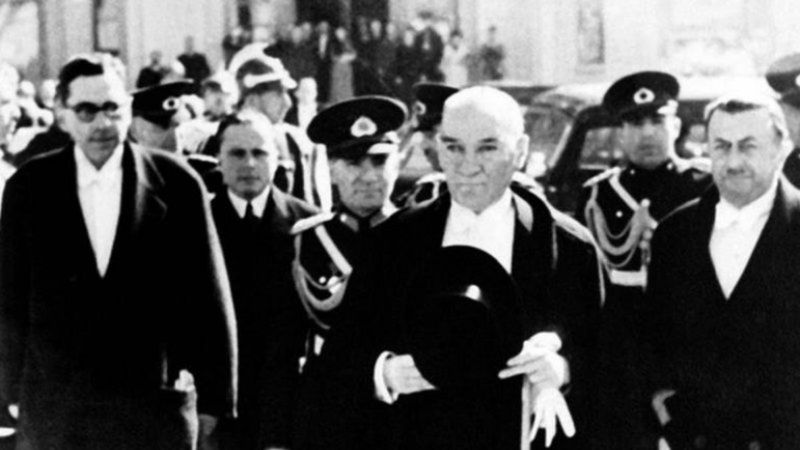 Atatürk'ün 'Efendiler yarın Cumhuriyet'i ilan edeceğiz' sözünün hikayesi