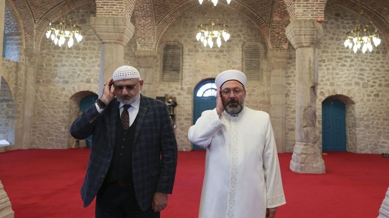 Diyanet İşleri Başkanı Ali Erbaş, Şuşa'da ezan okudu