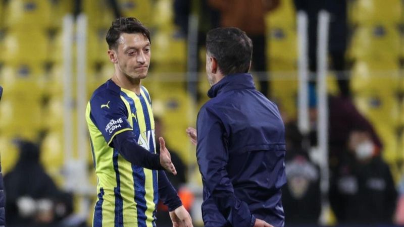 Mesut Özil: Savaşmaya devam