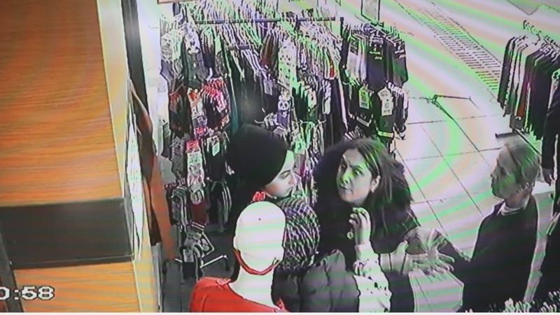 Kocaeli'de mağazasından eşofman çalan hırsızı tartakladı