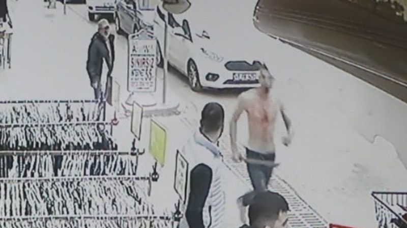 Kocaeli'de sokakta satırlı kavga