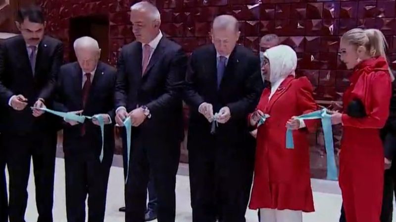 Atatürk Kültür Merkezi hizmete açıldı