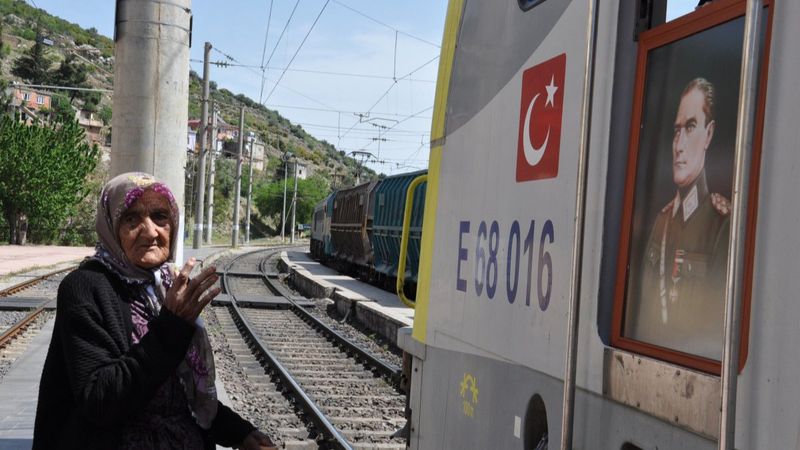 Gaziantep'te Fatma Tıraş: Boyum yetmeyince taşa çıktım, Atatürk'ü gördüm